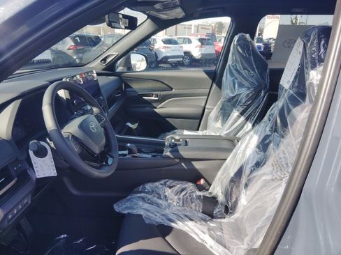 New 2026 Toyota Grand Highlander AWD Hybrid image 8