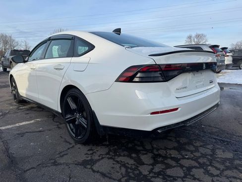Used 2024 Honda Accord Sport image 4