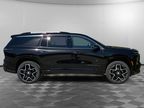 New 2026 Chevrolet Traverse High Country w/ LPO, Floor Liner Package AWD/4WD image 6