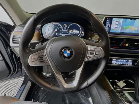 Used 2017 BMW 740e xDrive AWD/4WD image 18
