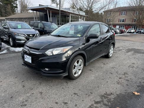 Used 2016 Honda HR-V EX image 1