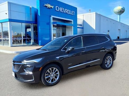 Used 2022 Buick Enclave Avenir image 8