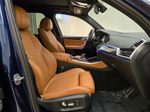Used 2022 BMW X5 xDrive40i w/ M Sport Package image 25