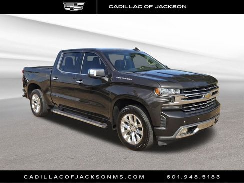 Used 2021 Chevrolet Silverado 1500 LTZ RWD image 2