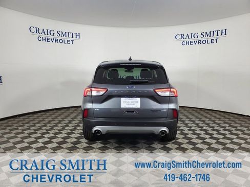 Used 2021 Ford Escape SE image 12