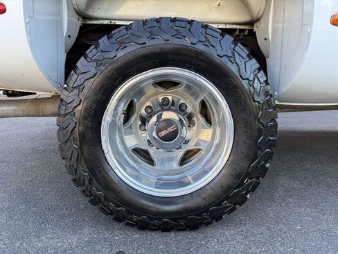 Used 2014 GMC Sierra 3500 Denali AWD/4WD image 40