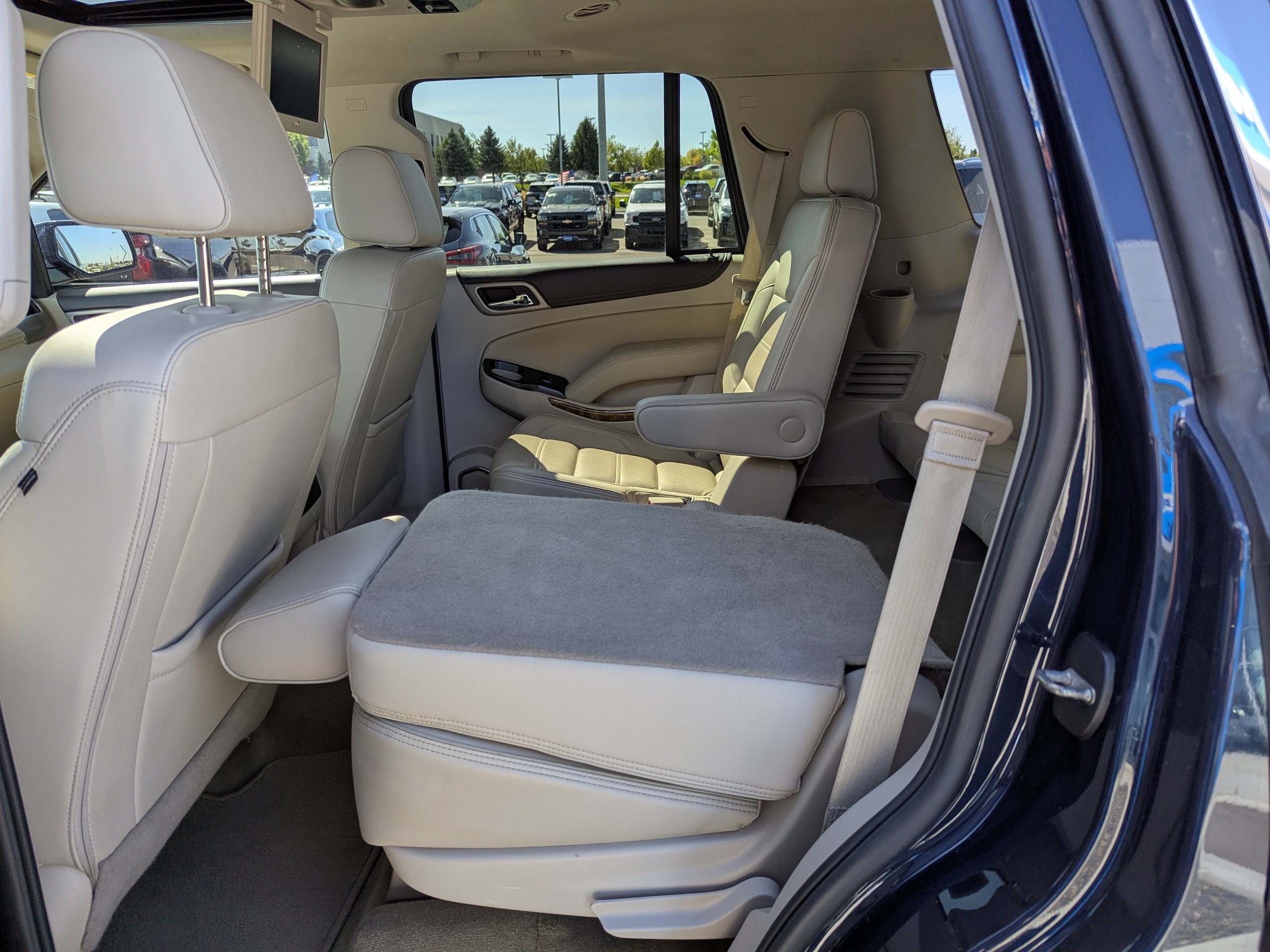 Certified 2017 GMC Yukon Denali w/ Open Road Package AWD/4WD image 31
