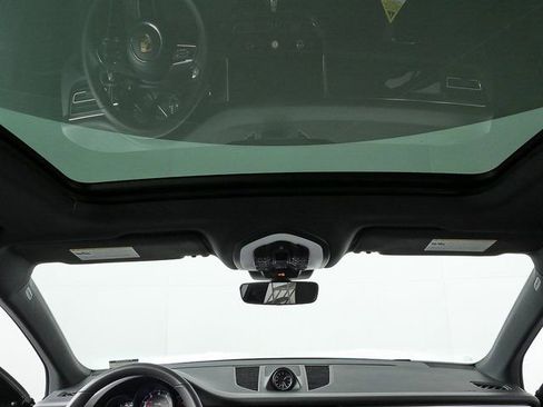 New 2026 Porsche Macan AWD image 19