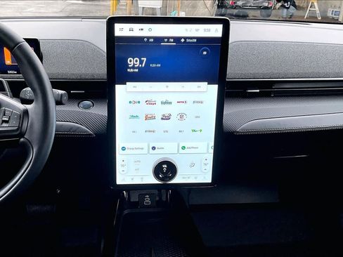 Used 2025 Ford Mustang Mach-E Premium image 6