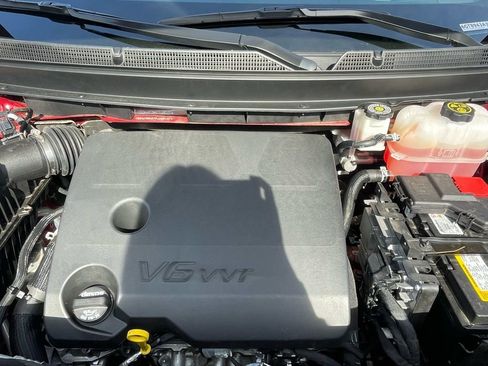 Used 2023 Buick Enclave Essence image 33