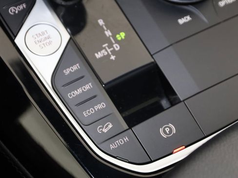 Used 2022 BMW X4 xDrive30i w/ Convenience Package image 29