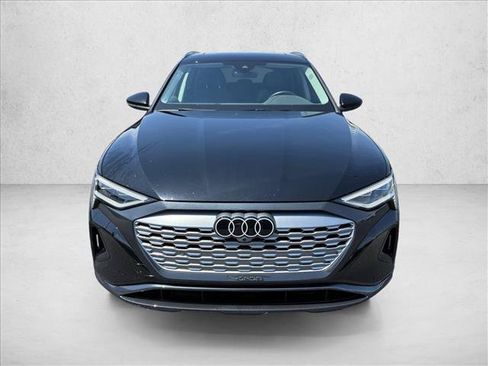 Used 2024 Audi Q8 e-tron Premium Plus AWD/4WD image 2
