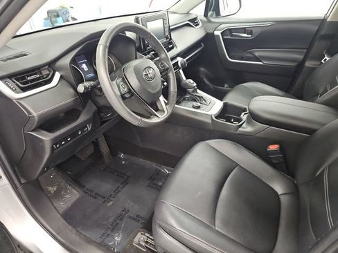 Used 2022 Toyota RAV4 XLE Premium AWD/4WD image 15