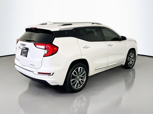Used 2024 GMC Terrain Denali AWD/4WD image 7