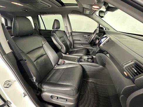 Used 2017 Honda Pilot Touring image 31