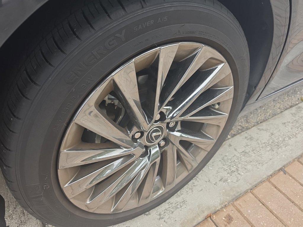 Used 2025 Lexus ES 300h w/ Technology Package FWD image 8