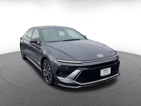 Used 2025 Hyundai Sonata SEL image 3