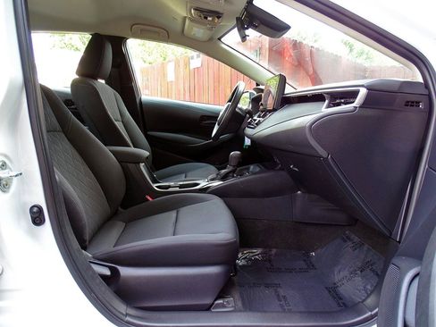Used 2023 Toyota Corolla LE FWD image 34
