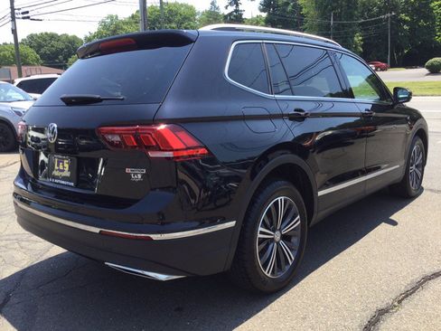 Used 2018 Volkswagen Tiguan SEL AWD/4WD image 8