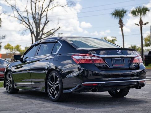 Used 2016 Honda Accord Sport image 10