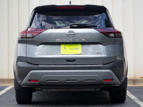 Used 2022 Nissan Rogue SV FWD image 10