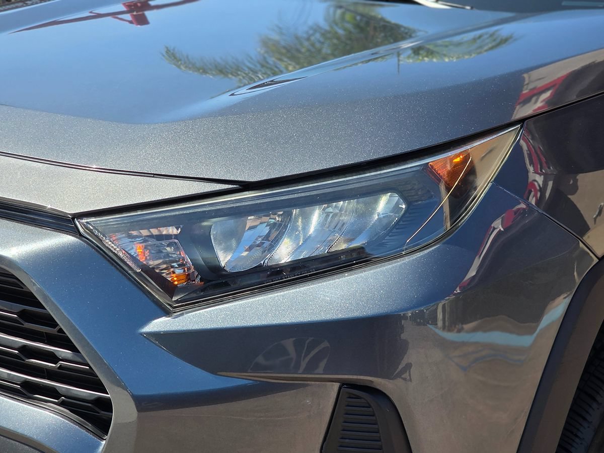 Used 2019 Toyota RAV4 LE w/ Carpet Mat Package FWD image 7