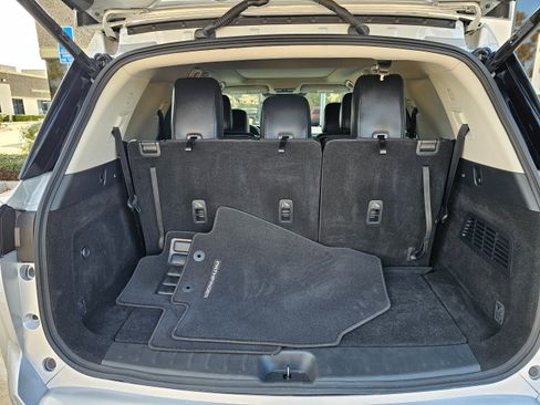 Used 2025 Nissan Pathfinder SL w/ SL Premium Package image 31
