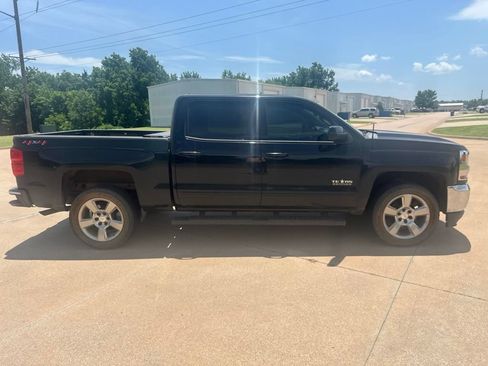 Used 2018 Chevrolet Silverado 1500 LT w/ Texas Edition AWD/4WD image 6