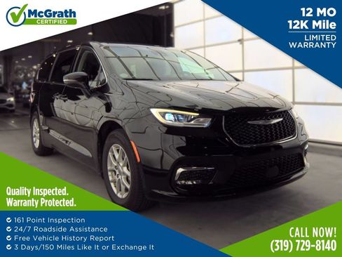 Used 2024 Chrysler Pacifica Touring-L FWD image 1
