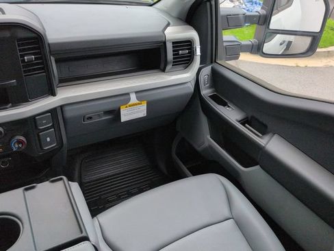New 2026 Ford F350 XL w/ XL Chrome Package AWD/4WD image 17
