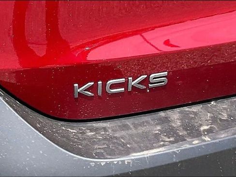 New 2026 Nissan Kicks SV w/ SV Premium Package FWD image 9