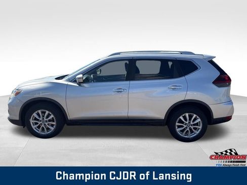 Used 2019 Nissan Rogue SV FWD image 4