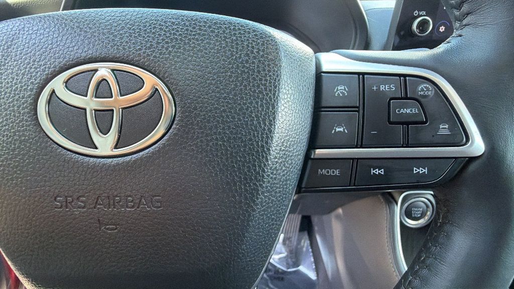 Used 2024 Toyota Grand Highlander AWD image 20