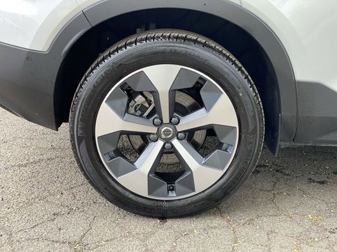 Used 2023 Volvo XC40 B5 Plus w/ Driver Assist Package AWD/4WD image 12