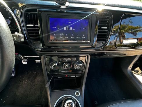 Used 2012 Volkswagen Beetle 2.5 image 13