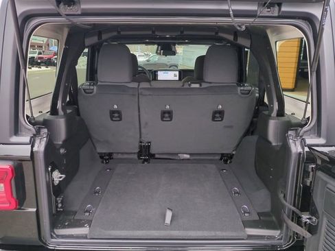 New 2026 Jeep Wrangler Rubicon image 13