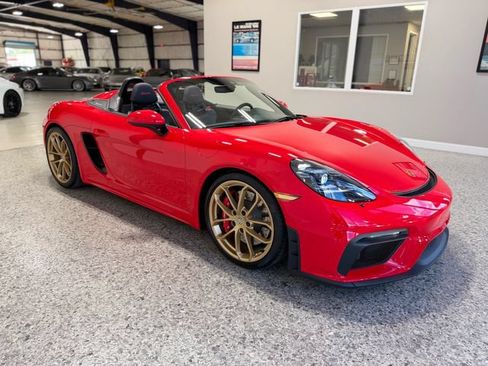 Used 2022 Porsche 718 Boxster Spyder RWD image 11