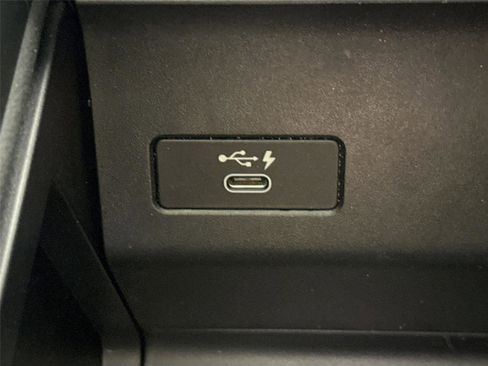 Used 2020 BMW X5 xDrive50i w/ Executive Package image 37