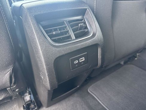 Used 2024 Chevrolet Blazer LT w/ Convenience Package FWD image 11
