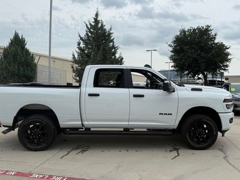 Used 2025 RAM 2500 Big Horn AWD/4WD image 4