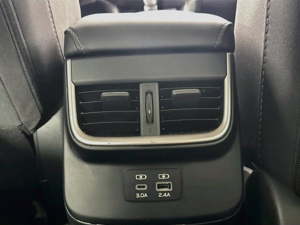 Used 2023 Subaru Outback Premium AWD/4WD image 29