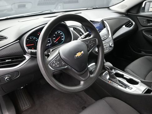 Used 2023 Chevrolet Malibu LT FWD image 19