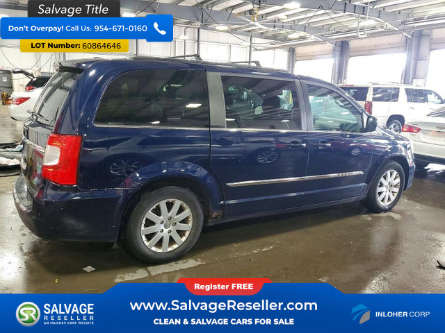 Used 2012 Chrysler Town & Country Touring w/ Entertainment Group #1 FWD image 4