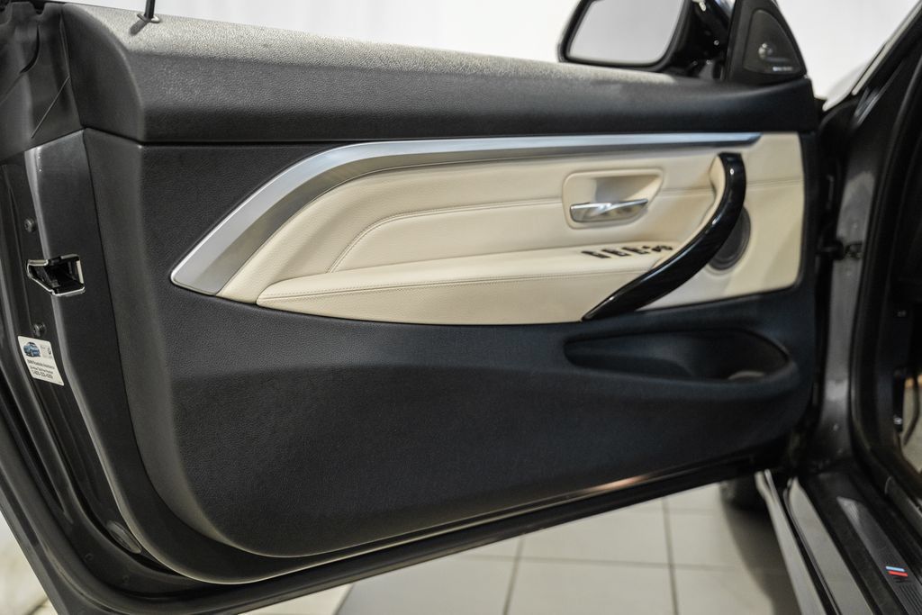 Used 2016 BMW 435i xDrive Convertible AWD/4WD image 30