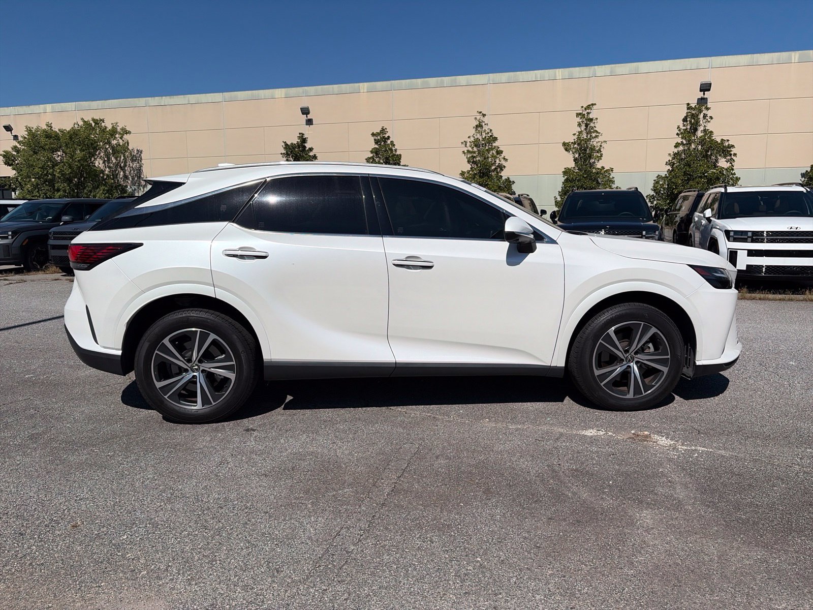 Used 2024 Lexus RX 350 Premium w/ Accessory Package (Z1) FWD image 7