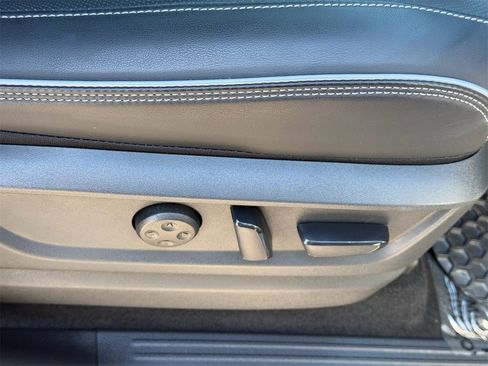 Used 2025 INFINITI QX80 Luxe image 11