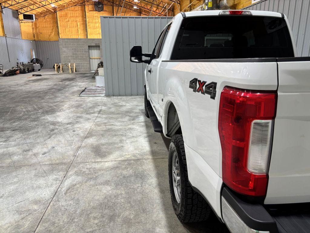 Used 2018 Ford F250 XL w/ Power Equipment Group AWD/4WD image 9