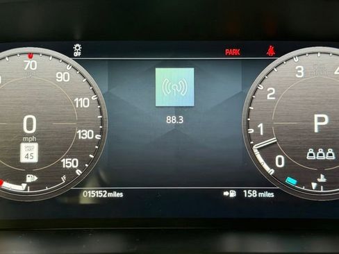 Used 2024 Land Rover Defender 110 X-Dynamic SE AWD/4WD image 14