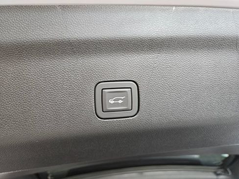 New 2026 GMC Yukon Denali w/ Denali Reserve Package AWD/4WD image 15