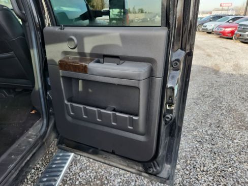 Used 2015 Ford F250 Platinum w/ FX4 Off-Road Package image 22